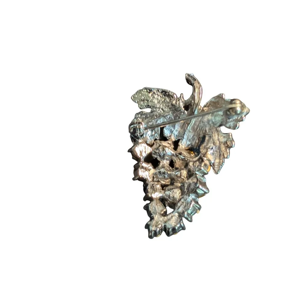 Vintage Purple Rhinestone Grape Cluster Brooch Silver Tone Fruit Pin
